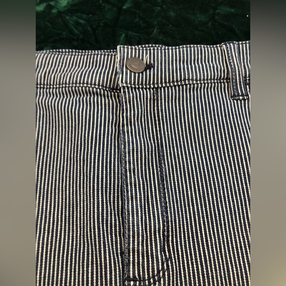 Croft & Barrow Stretch Train Conductor Inspired Denim Skirt Size 14 - Picture 3 of 9